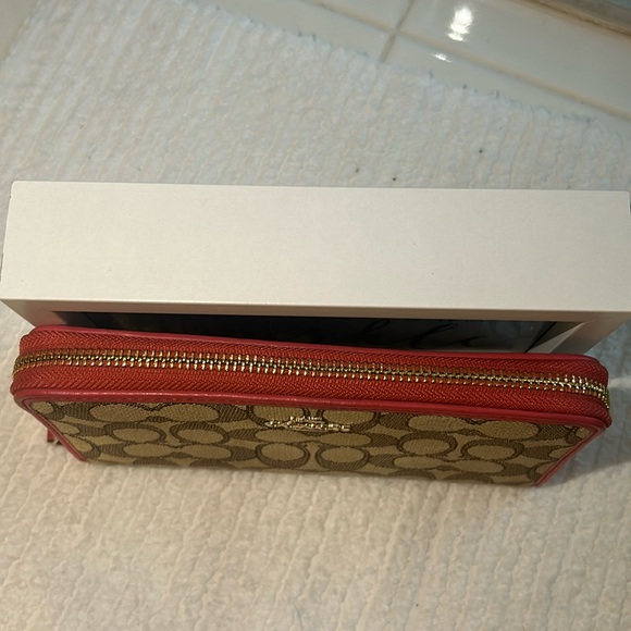 Coach Brown/pink trim wallet, EUC - Picture 8 of 8